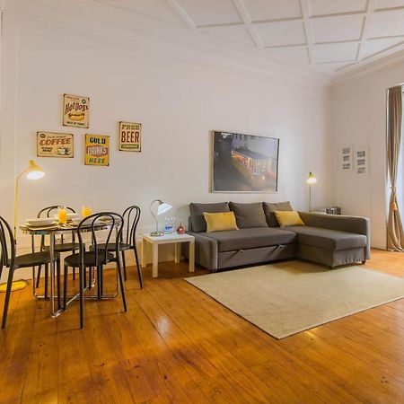 Chiado Balcony Apartment Lisbona Esterno foto